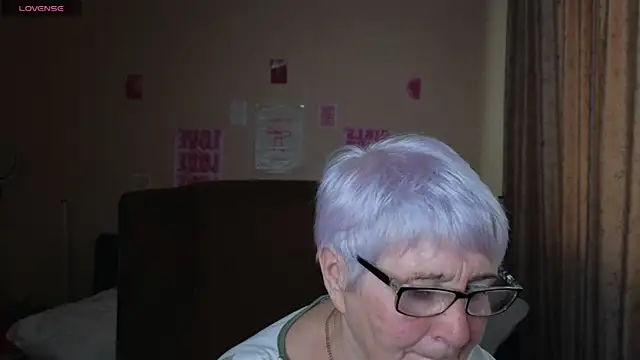 Snapshot of Sandra_Snowflake chatting on 05-07-26, 12:08 Sandra Snowflake online show from 05-07-26, 12:08