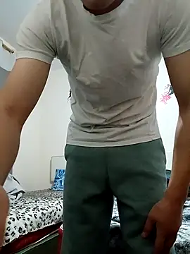 Snapshot of Eusuntnoulgigolo chatting on 03-02-25, 03:19 Eusuntnoulgigolo online show from 03-02-25, 03:19