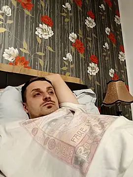 Eusuntnoulgigolo online show from 12-15-25, 07:41