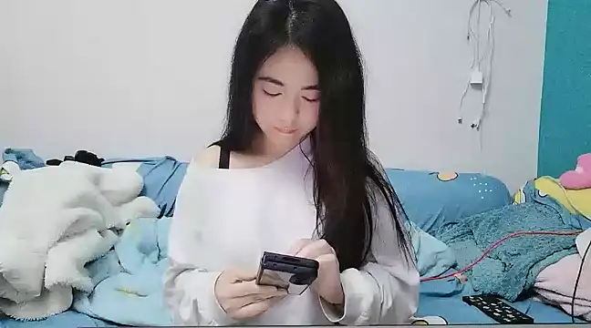 Snapshot of Lucy-xixi chatting on 03-04-25, 12:44 Lucy-xixi online show from 03-04-25, 12:44