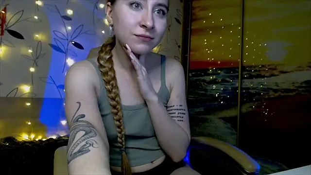 Snapshot of Ivy_dean chatting on 02-20-25, 01:03 Ivy dean online show from 02-20-25, 01:03