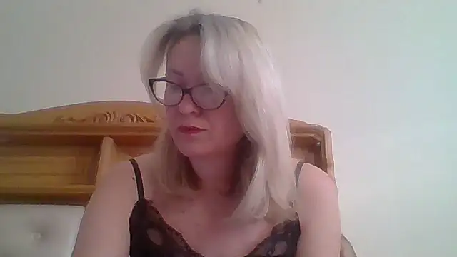 Snapshot of Mary888x chatting on 02-26-25, 07:02 Mary888x online show from 02-26-25, 07:02