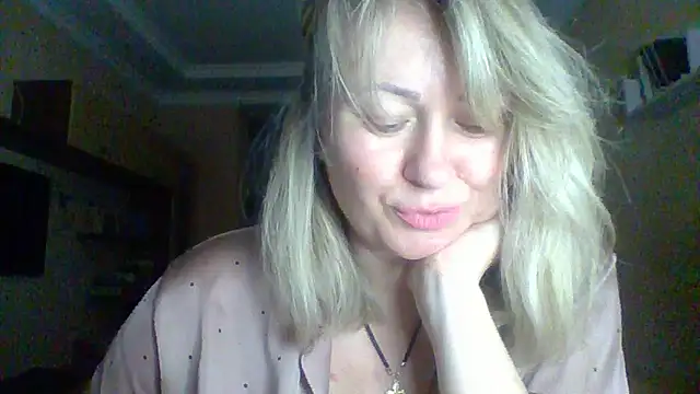 Snapshot of Mary888x chatting on 02-01-26, 04:49 Mary888x online show from 02-01-26, 04:49