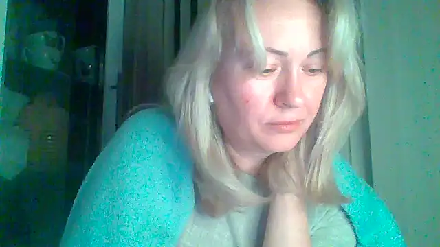 Snapshot of Mary888x chatting on 02-19-25, 07:26 Mary888x online show from 02-19-25, 07:26