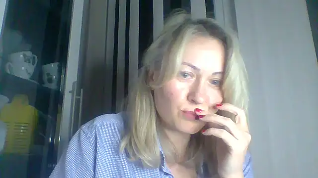 Snapshot of Mary888x chatting on 03-01-25, 09:15 Mary888x online show from 03-01-25, 09:15
