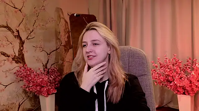 aishiro online show from 11-24-25, 06:02