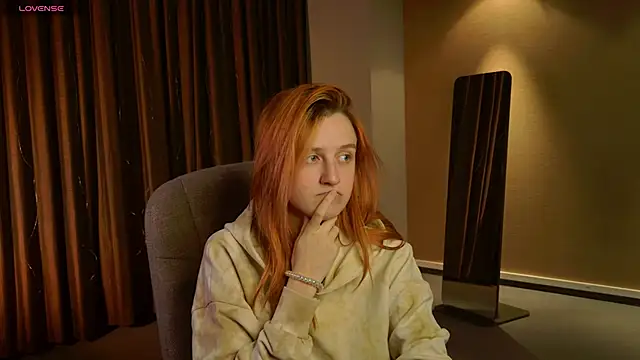 aishiro online show from 02-01-26, 03:54