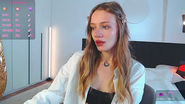 LunaticaBae online show from 03-24-26, 03:50