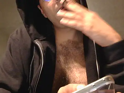 Snapshot of feetwhore666 chatting on 06-12-26, 09:07 feetwhore666 online show from 06-12-26, 09:07