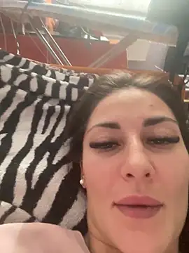 Veronicavirus online show from 10-25-25, 07:51