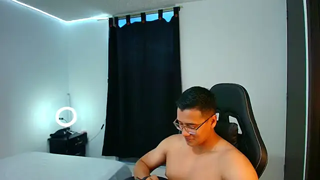 Yeicolevit online show from 09-21-25, 10:48