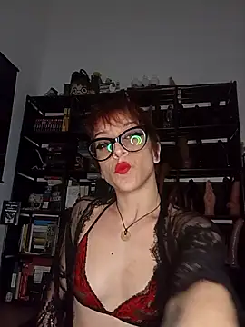 Snapshot of MirianaB chatting on 11-21-25, 07:02 MirianaB online show from 11-21-25, 07:02