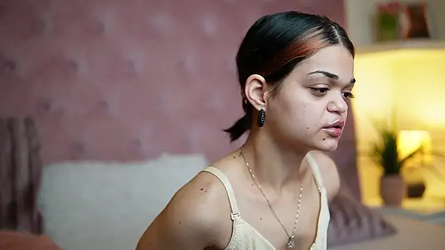 MaiaMini online show from 02-15-26, 07:57