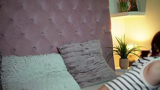 MaiaMini online show from 03-29-26, 08:43