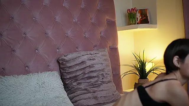 MaiaMini online show from 10-06-25, 06:41