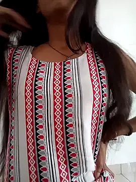 Snapshot of yourslady_ chatting on 10-03-25, 07:54 yourslady  online show from 10-03-25, 07:54