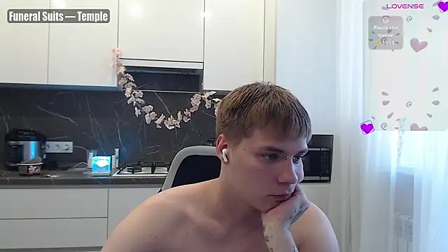 yourlildemon online show from 06-17-26, 03:44