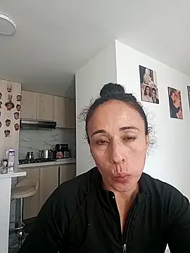 Coeur de luxure online show from 09-25-25, 07:31