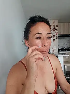 Coeur de luxure online show from 03-05-26, 06:59