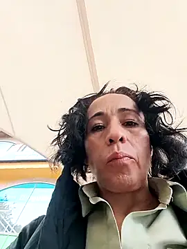 Coeur de luxure online show from 03-18-26, 01:46