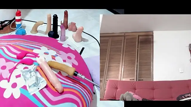 afroditacute15 online show from 10-20-25, 12:06