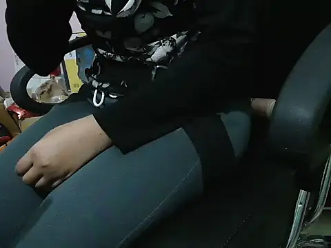 PreetyKitten online show from 01-07-26, 12:21