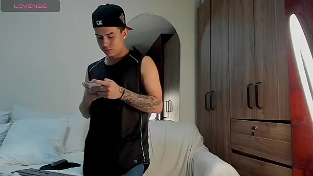 mattiwsmorris  online show from 04-18-26, 04:04