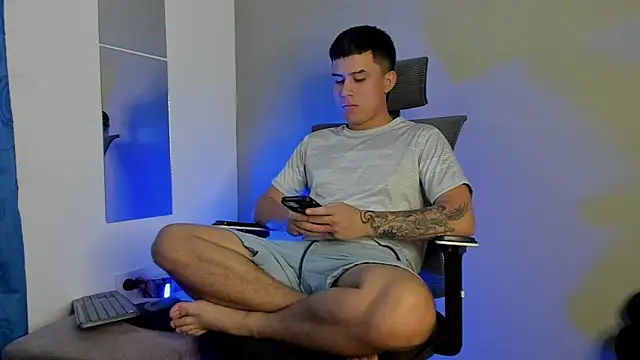 mattiwsmorris  online show from 11-15-25, 06:12