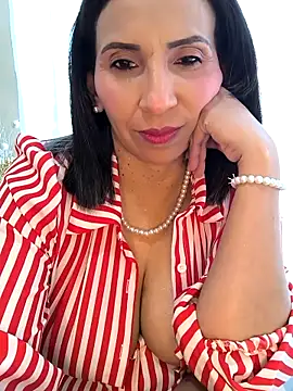 Mrsvictoriaaa online show from 11-28-25, 08:09