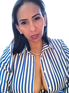 Mrsvictoriaaa online show from 03-11-26, 07:41