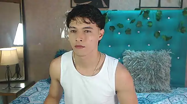 LiamAndrewzz online show from 03-06-25, 05:22