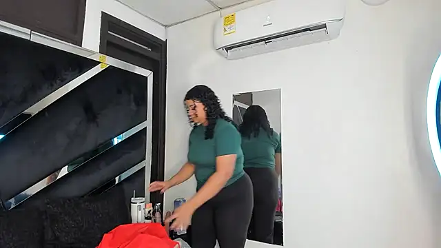 Snapshot of Rubyxht chatting on 02-12-26, 12:49 Rubyxht online show from 02-12-26, 12:49