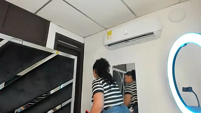 Snapshot of Rubyxht chatting on 01-19-26, 12:42 Rubyxht online show from 01-19-26, 12:42