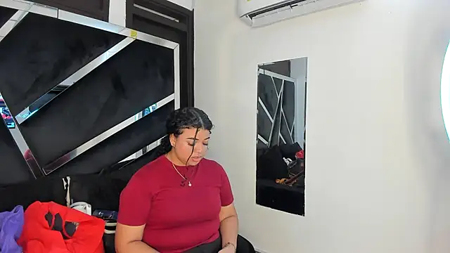 Snapshot of Rubyxht chatting on 02-13-26, 12:49 Rubyxht online show from 02-13-26, 12:49