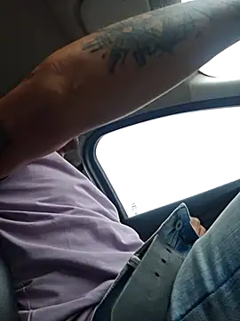 Iuver online show from 04-16-26, 03:13