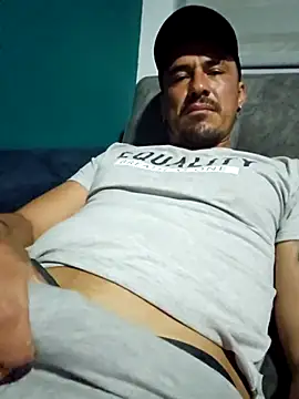 Iuver online show from 01-17-26, 01:31