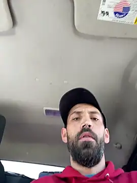 Snapshot of QueenM3 chatting on 09-08-25, 03:33 QueenM3 online show from 09-08-25, 03:33