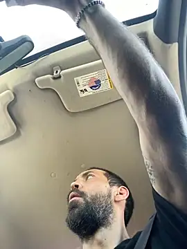 Snapshot of QueenM3 chatting on 09-10-25, 04:28 QueenM3 online show from 09-10-25, 04:28