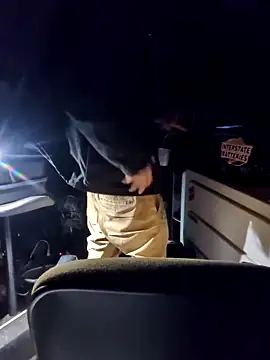 Snapshot of QueenM3 chatting on 02-28-25, 05:26 QueenM3 online show from 02-28-25, 05:26