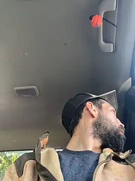 Snapshot of QueenM3 chatting on 09-20-25, 02:33 QueenM3 online show from 09-20-25, 02:33