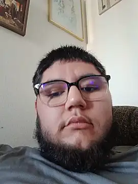Snapshot of Bigdaddy-Marc chatting on 05-17-26, 12:32 Bigdaddy-Marc online show from 05-17-26, 12:32