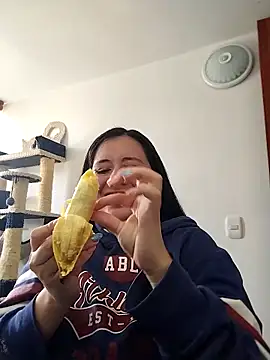 sweetie  annieee online show from 09-11-25, 05:24