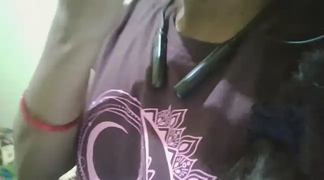 Snapshot of cutee_telugu chatting on 03-10-25, 11:23 cutee telugu online show from 03-10-25, 11:23