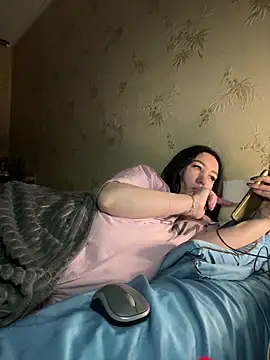 Naughtbaby 2025 online show from 11-14-25, 04:16