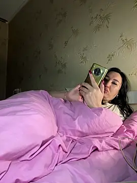 Snapshot of Naughtbaby_2025 chatting on 02-10-26, 01:48 Naughtbaby 2025 online show from 02-10-26, 01:48