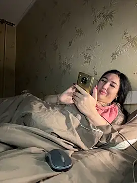 Snapshot of Naughtbaby_2025 chatting on 02-20-26, 01:57 Naughtbaby 2025 online show from 02-20-26, 01:57