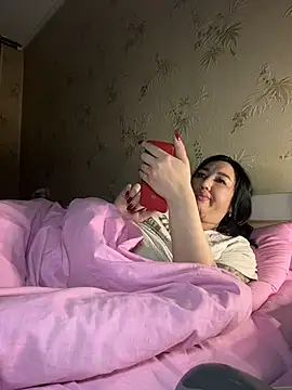 Snapshot of Naughtbaby_2025 chatting on 02-15-26, 11:47 Naughtbaby 2025 online show from 02-15-26, 11:47