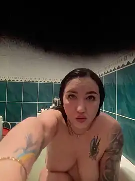 Naughtbaby 2025 online show from 12-15-25, 03:40