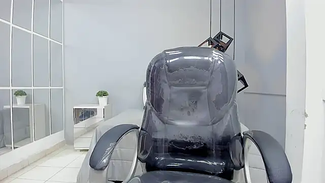 Snapshot of Johann_sex chatting on 09-15-25, 04:18 Johann sex online show from 09-15-25, 04:18