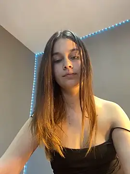 Snapshot of Siena_Amaris chatting on 02-19-25, 12:55 Siena Amaris online show from 02-19-25, 12:55